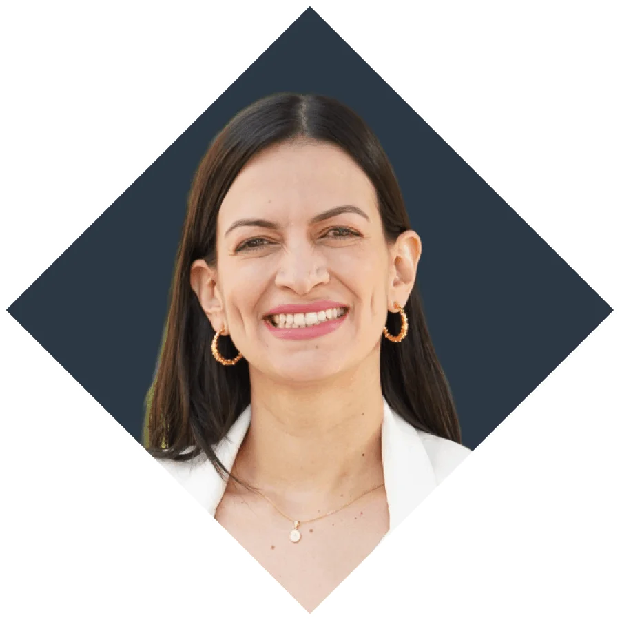 waibt_med_speakers_web_fernanda_900x900 (1)